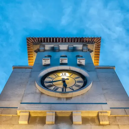 The Clock Tower By Five Stars Apartamento