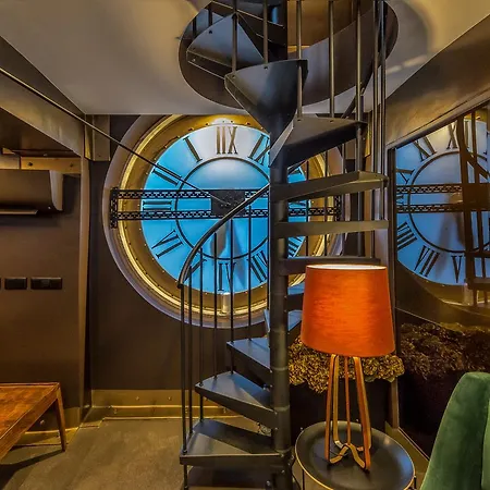 The Clock Tower By Five Stars Apartamento