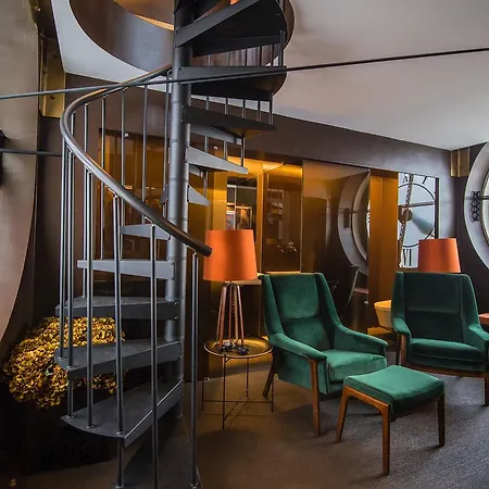 The Clock Tower By Five Stars Apartamento